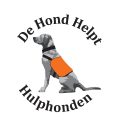 De hond helpt